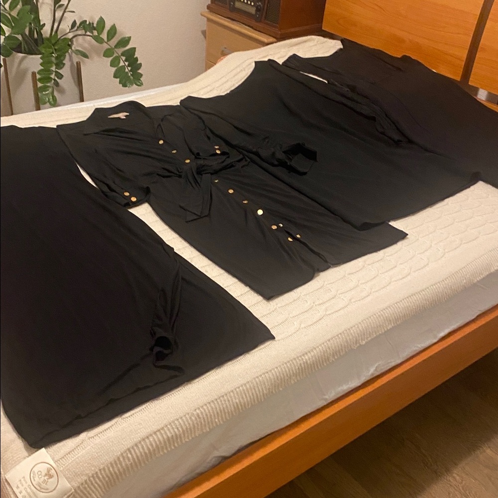 Set of 3 black dresses.medium size. Midi.